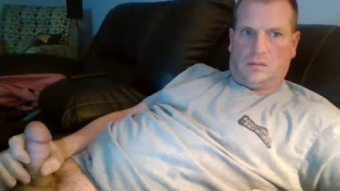 Snapshot of lovetocum37 chatting on April 13, 2026, 1:11 am lovetocum37 online show from April 13, 2026, 1:11 am