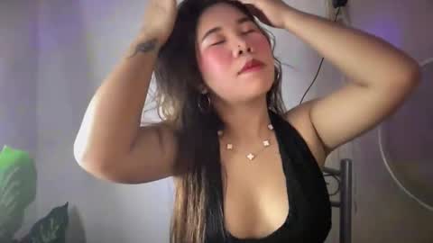 Snapshot of loveymerry chatting on March 2, 2026, 12:12 pm merry online show from March 2, 2026, 12:12 pm