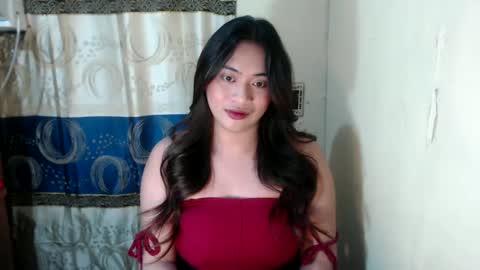 Snapshot of loveyoureign06 chatting on January 24, 2025, 1:03 am Ryn online show from January 24, 2025, 1:03 am