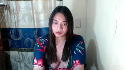 Snapshot of loveyoureign06 chatting on February 19, 2025, 4:44 am Ryn online show from February 19, 2025, 4:44 am