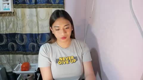 Snapshot of loveyoureign06 chatting on September 17, 2025, 10:11 pm Ryn online show from September 17, 2025, 10:11 pm