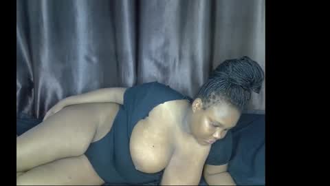 loveytiana online show from December 4, 2025, 12:31 am