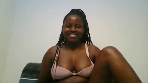 Snapshot of loviett chatting on July 12, 2026, 3:25 pm loviett online show from July 12, 2026, 3:25 pm