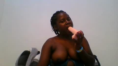 Snapshot of loviett chatting on July 28, 2026, 2:57 pm loviett online show from July 28, 2026, 2:57 pm