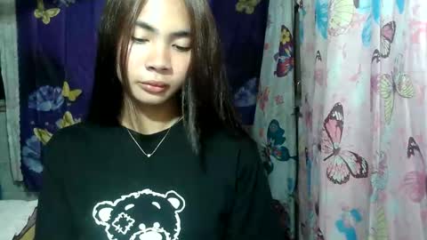 Snapshot of loving_rhean chatting on June 8, 2026, 11:10 am loving_rhean online show from June 8, 2026, 11:10 am