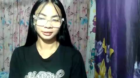 Snapshot of loving_rhean chatting on June 30, 2026, 10:27 am loving_rhean online show from June 30, 2026, 10:27 am
