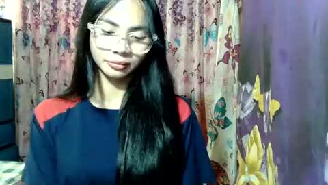Snapshot of loving_rhean chatting on July 24, 2026, 3:26 am loving_rhean online show from July 24, 2026, 3:26 am