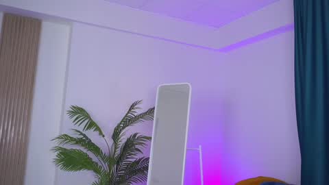 Nora online show from December 22, 2024, 8:05 am