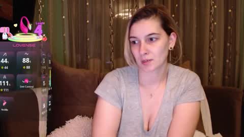 Antonia online show from October 27, 2025, 10:03 pm