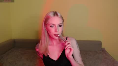 Viola online show from April 15, 2026, 5:20 pm