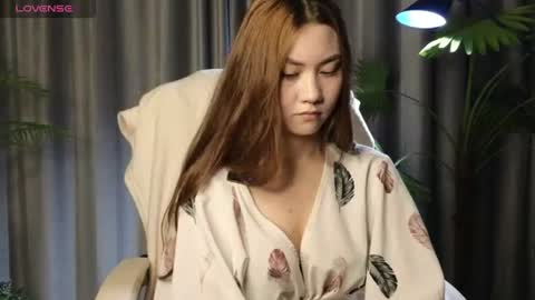 lowkeywild_ online show from July 9, 2026, 4:27 am