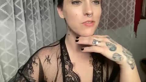 Snapshot of loxlust chatting on March 4, 2025, 7:19 am Lox online show from March 4, 2025, 7:19 am