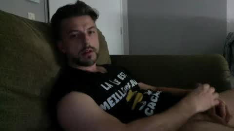Snapshot of lpolo22 chatting on June 15, 2026, 9:39 pm Sexy Hot Hairy Man online show from June 15, 2026, 9:39 pm