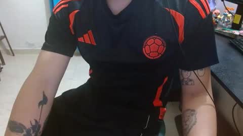 SoldierHugeCock online show from October 13, 2025, 4:23 am