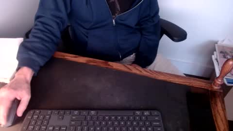 lreed090 online show from March 3, 2025, 10:52 pm