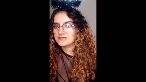 luana_winner online show from March 18, 2026, 4:15 am