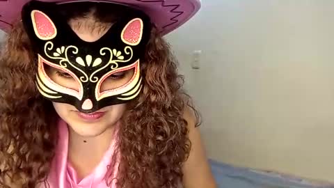 luanapowerful online show from January 14, 2025, 2:19 am