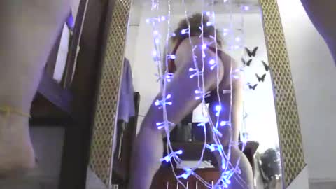 Snapshot of luanna837 chatting on December 23, 2024, 8:57 pm luanna837 online show from December 23, 2024, 8:57 pm