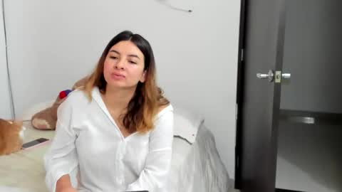 luara__01__lecat_1 online show from February 20, 2026, 9:21 am