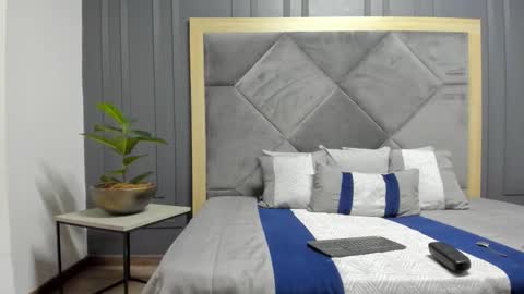 luca_morettii online show from January 9, 2026, 12:08 pm