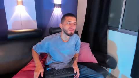 Snapshot of lucas4me chatting on February 19, 2026, 12:28 am Lucas online show from February 19, 2026, 12:28 am