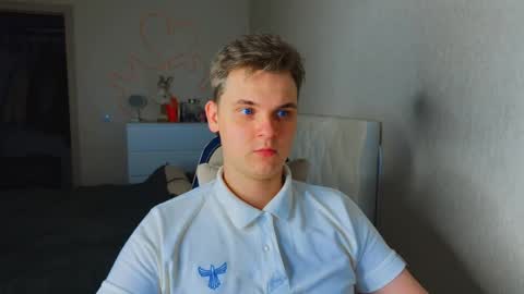 Lucas Gill online show from December 14, 2025, 4:01 pm