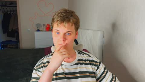 Lucas Gill online show from April 3, 2026, 1:20 pm