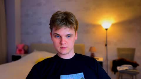 Lucas Gill online show from April 7, 2026, 2:28 pm