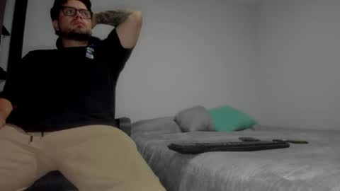 Snapshot of lucas_estrada1 chatting on April 1, 2026, 3:51 am lucas_estrada1 online show from April 1, 2026, 3:51 am