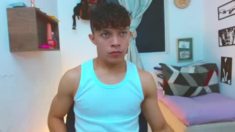 Lucas Luxx online show from September 19, 2025, 1:34 pm