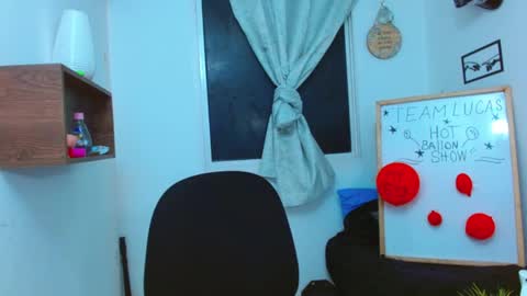 Lucas Luxx online show from December 14, 2025, 12:43 pm