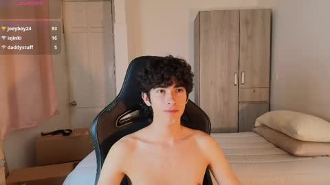 Snapshot of lucas_xo chatting on June 4, 2026, 6:52 am lucas_xo online show from June 4, 2026, 6:52 am