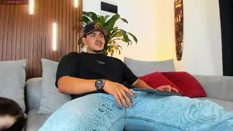 LUCA SANTOS online show from March 31, 2026, 4:35 am