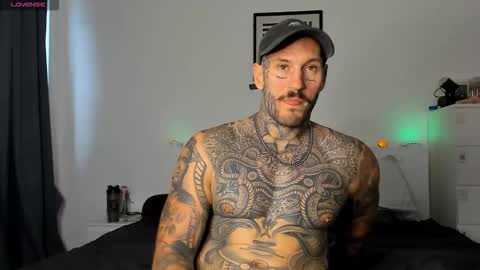 lucasexclusive online show from October 31, 2025, 7:09 am