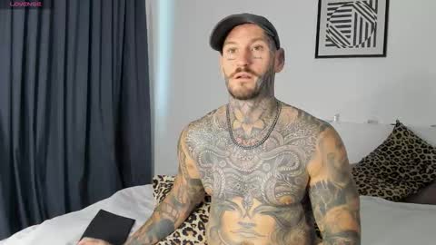 lucasexclusive online show from November 23, 2025, 5:18 am