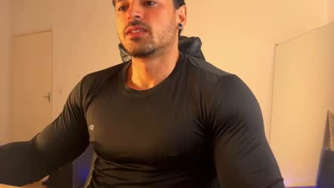 Snapshot of lucasfit24 chatting on June 25, 2026, 5:17 pm lucasfit24 online show from June 25, 2026, 5:17 pm