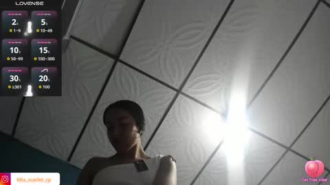 MIA HOT online show from October 17, 2025, 12:30 pm