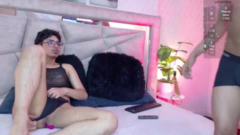 Luca  Leo online show from October 17, 2025, 4:48 am