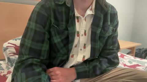 lucca_d123 online show from September 14, 2025, 8:13 am