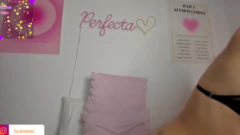 Snapshot of lucero_evanss chatting on January 16, 2025, 1:06 am Lucero online show from January 16, 2025, 1:06 am