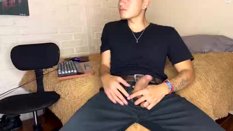 Snapshot of luchosaando chatting on December 18, 2024, 1:59 am Felipe online show from December 18, 2024, 1:59 am