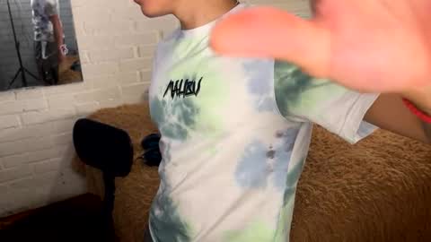 Snapshot of luchosaando chatting on January 7, 2025, 5:33 am Felipe online show from January 7, 2025, 5:33 am