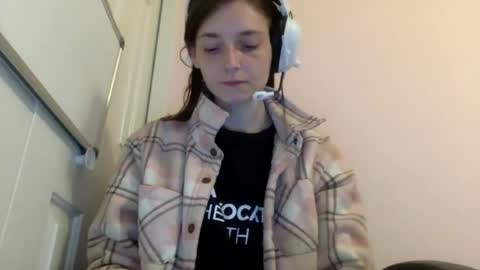Luci Layne online show from June 19, 2026, 1:26 pm