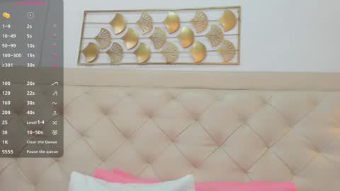 lucia_lorenz online show from February 9, 2026, 11:25 am