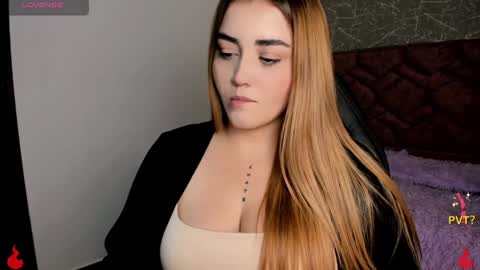 lucia star  online show from January 16, 2025, 9:19 pm