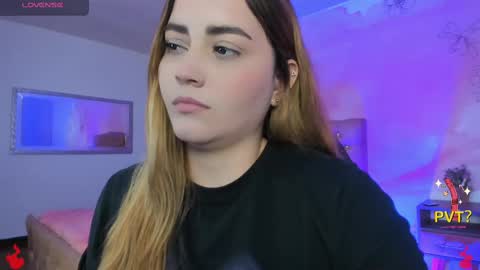 lucia star  online show from February 14, 2025, 5:41 am