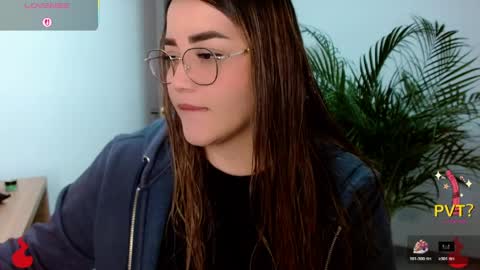 lucia star  online show from April 15, 2026, 9:48 pm