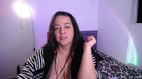 Lucia Vonne online show from April 27, 2026, 1:14 am