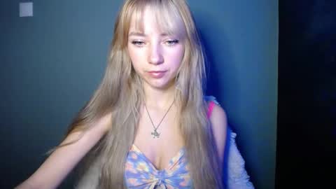 Lucy online show from November 14, 2025, 8:02 am