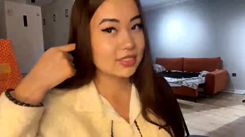 Kira online show from October 31, 2025, 12:17 pm